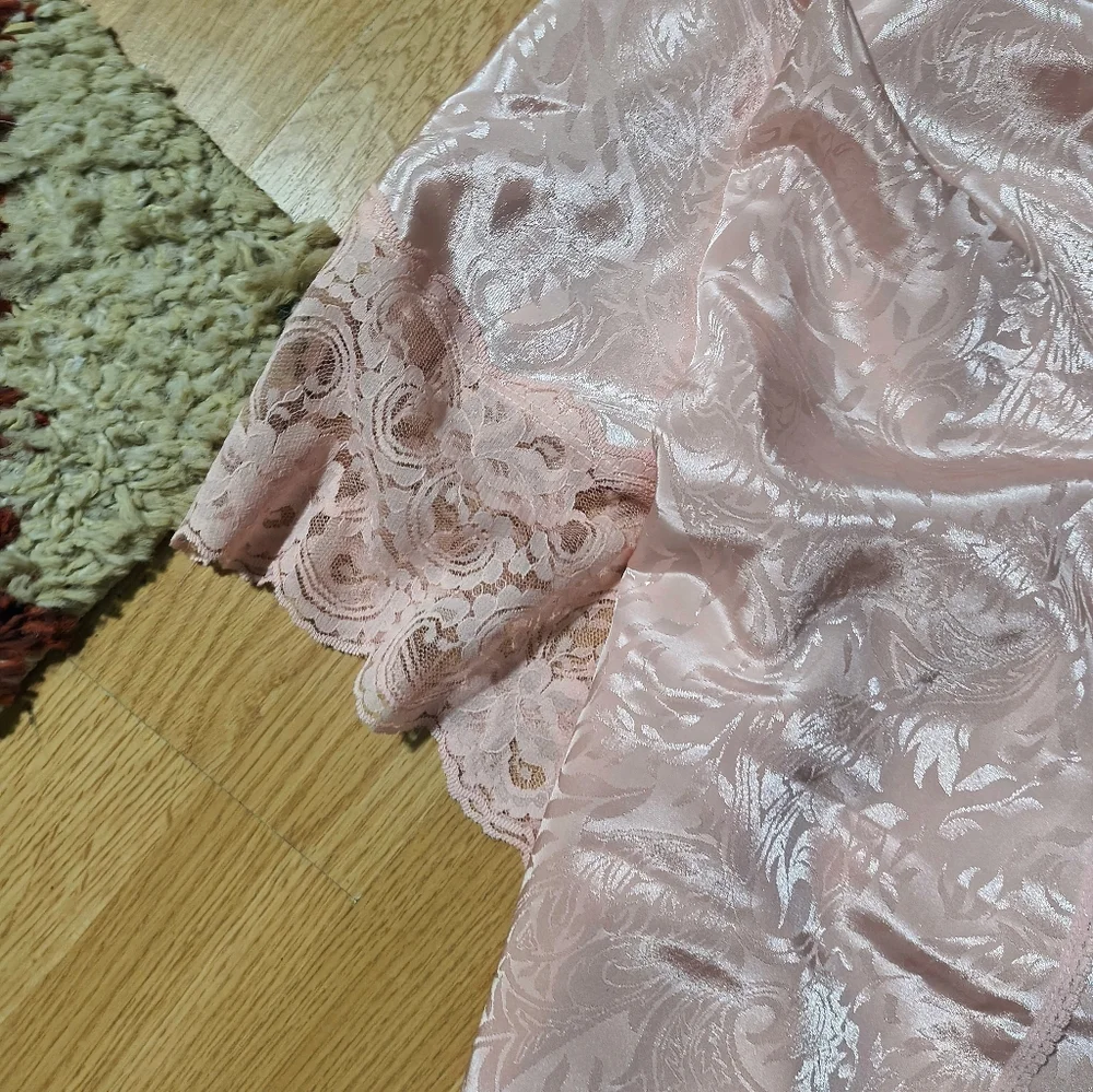 Pastel Pink Cami And Robe - Picture 4 of 5